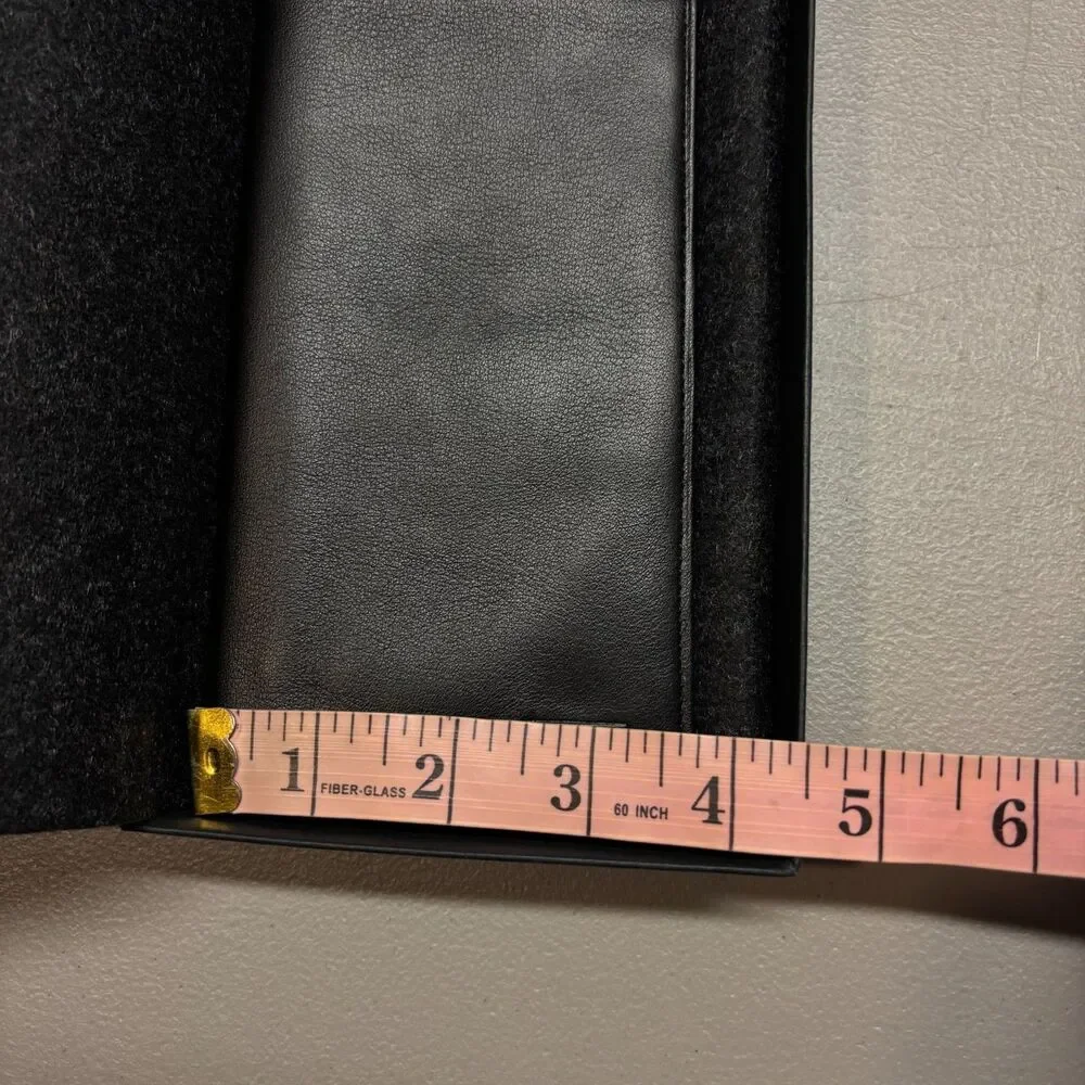TUMI Global Leather Pocket Wallet with Original Box